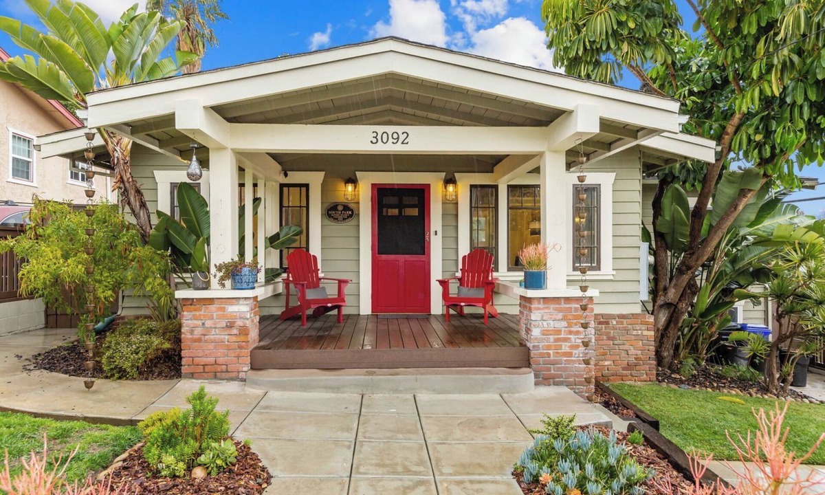 South Park House | Historic Craftsman Home in South Park near Zoo, Balboa Park, sleeps 8!