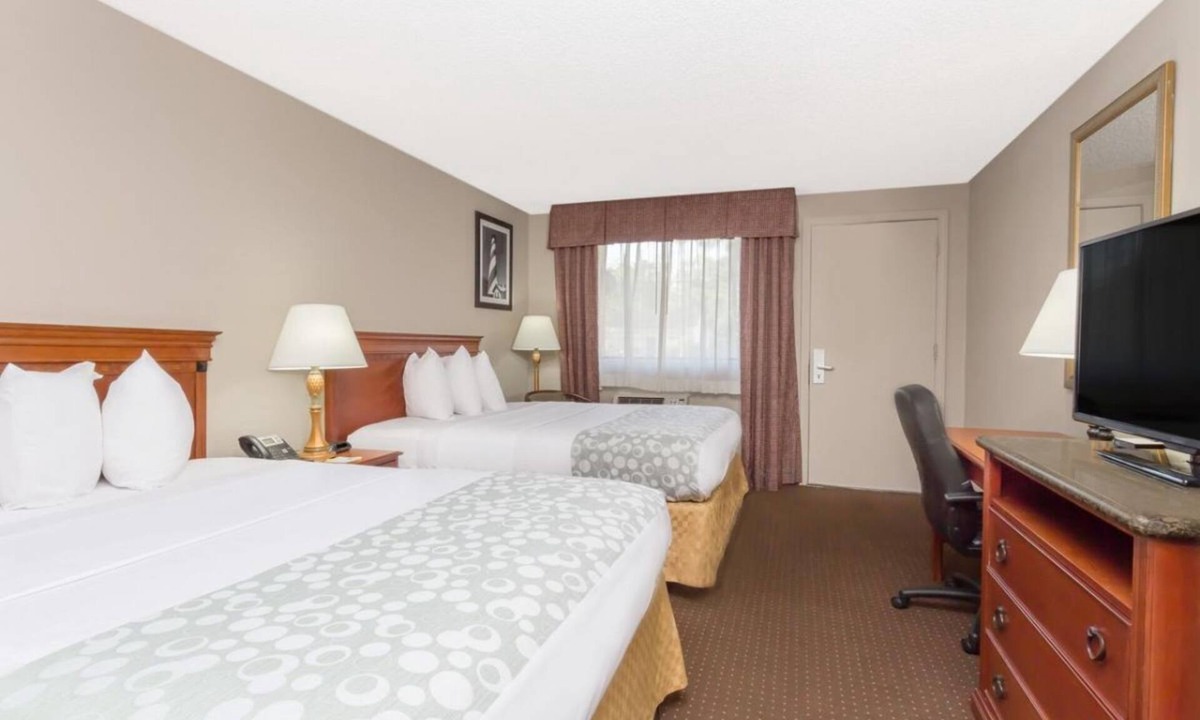 St. Augustine Hotel | Historic Downtown St Augustine Gem! 3 Great Units, Free Parking, Pool Access