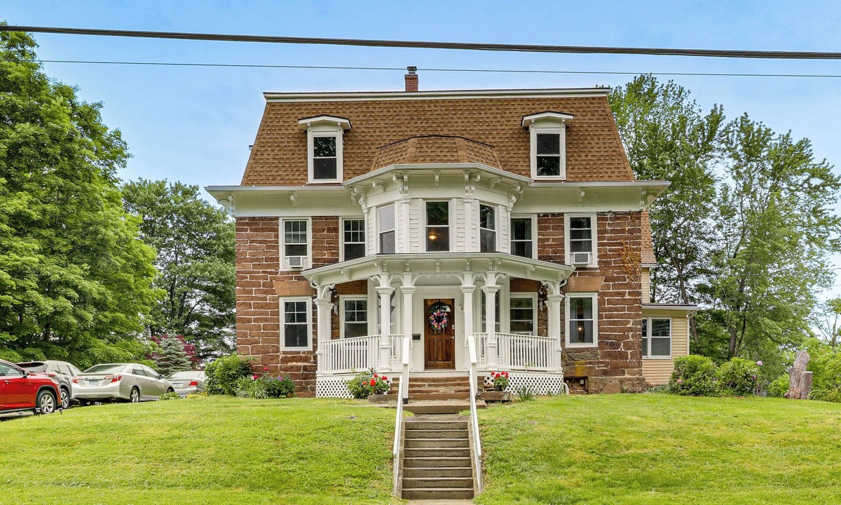Middletown House | Historic Home 3 Mi to Middletown Main Street