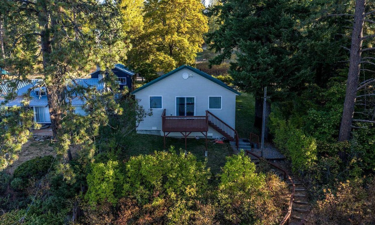 Rathdrum Cabin | Historic Waterfront Cabin with Private Dock on Twin Lakes, Rathdrum, Idaho