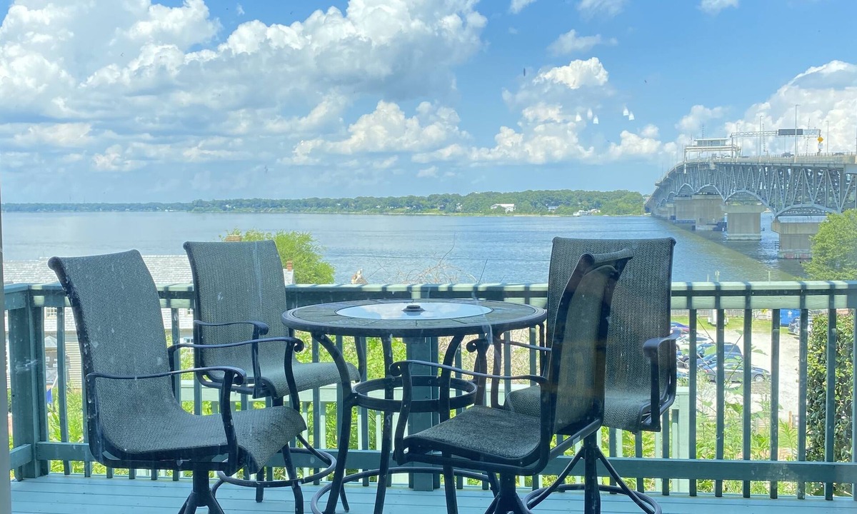 Yorktown House | Historic Yorktown Waterfront Home