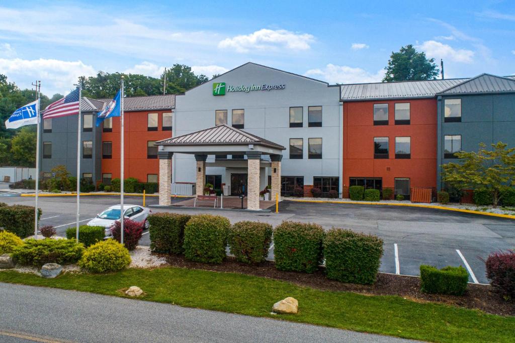 Newbern Hotel | Holiday Inn Express Dublin by IHG