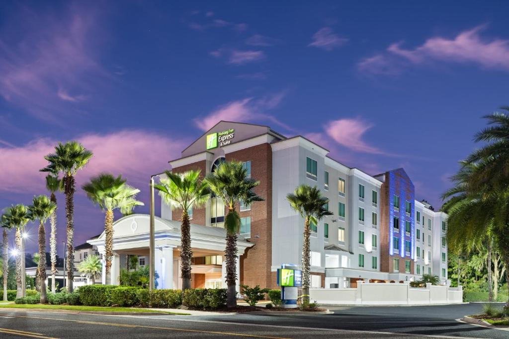 Jacksonville Hotel | Holiday Inn Express Hotel & Suites Chaffee - Jacksonville West by IHG