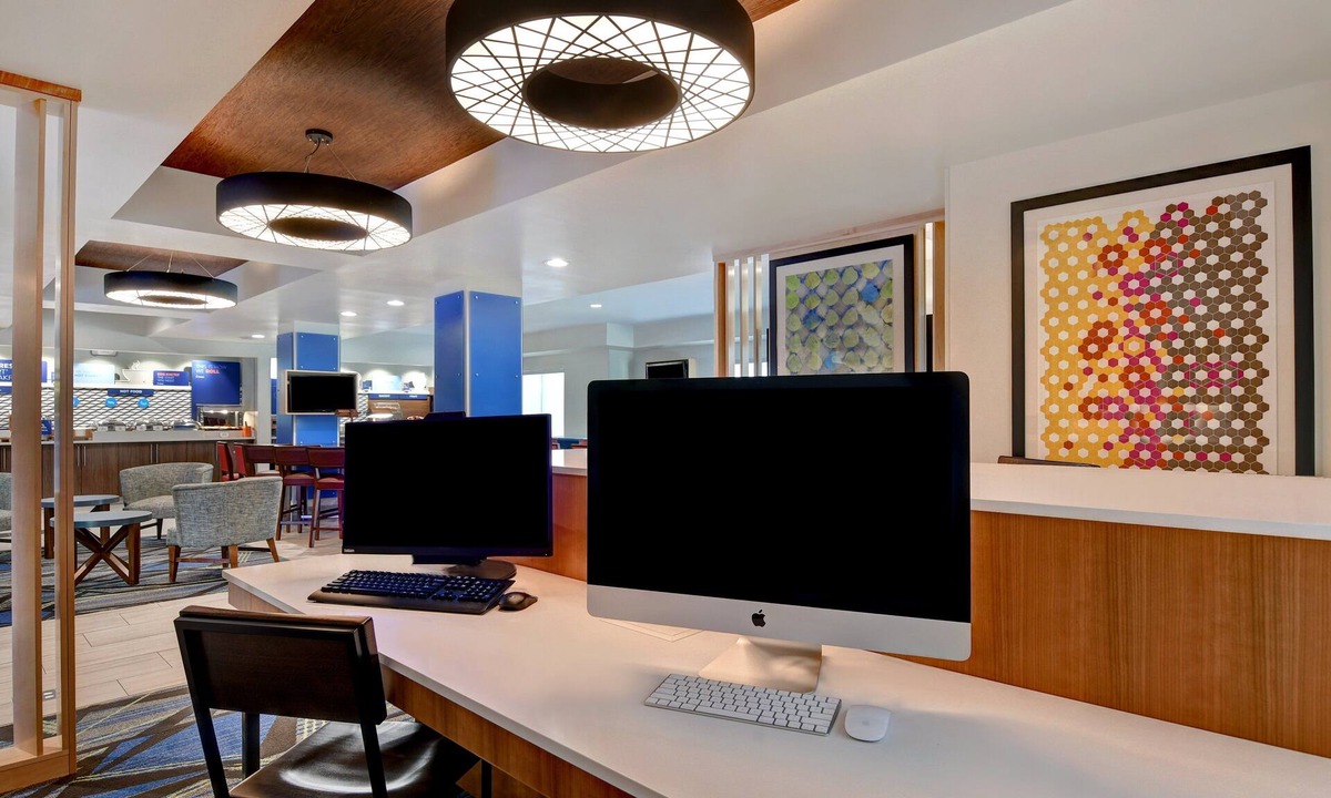 Anderson Hotel | Holiday Inn Express Hotel & Suites Anderson-I-85 by IHG