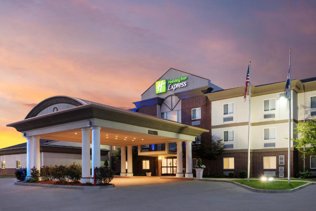 Warrenton Hotel | Holiday Inn Express Warrenton by IHG