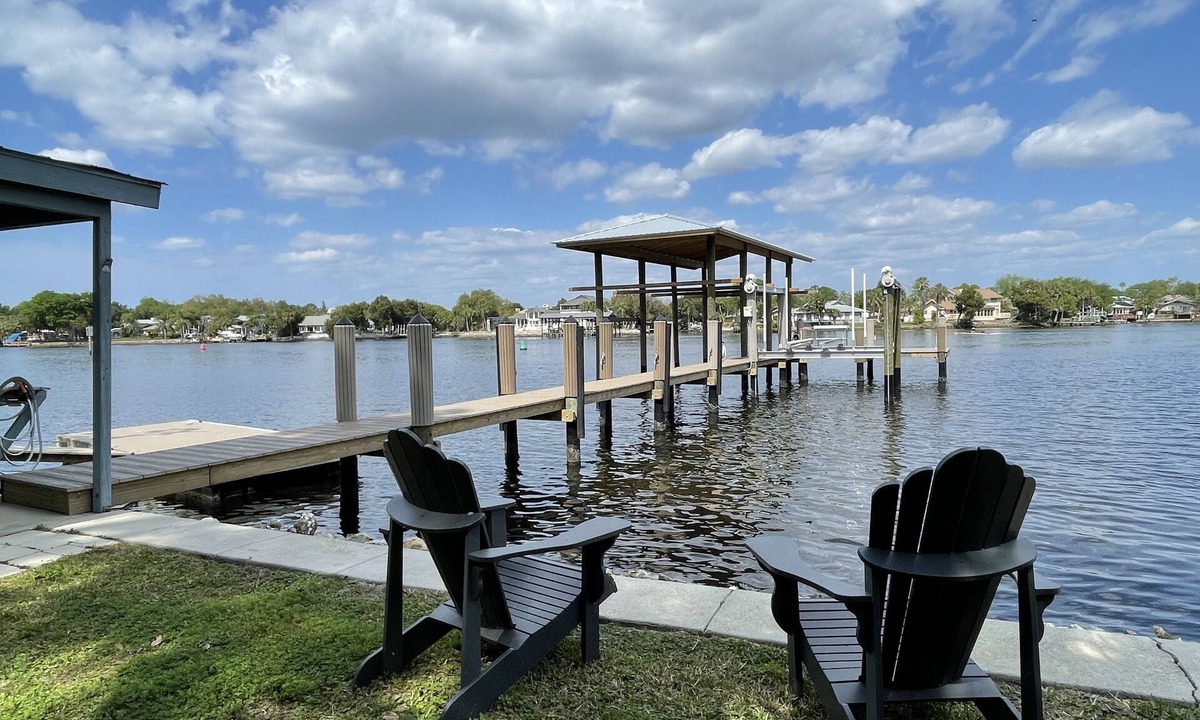 Homosassa House | Homosassa River Camp - Waterfront Retreat on the Main River
