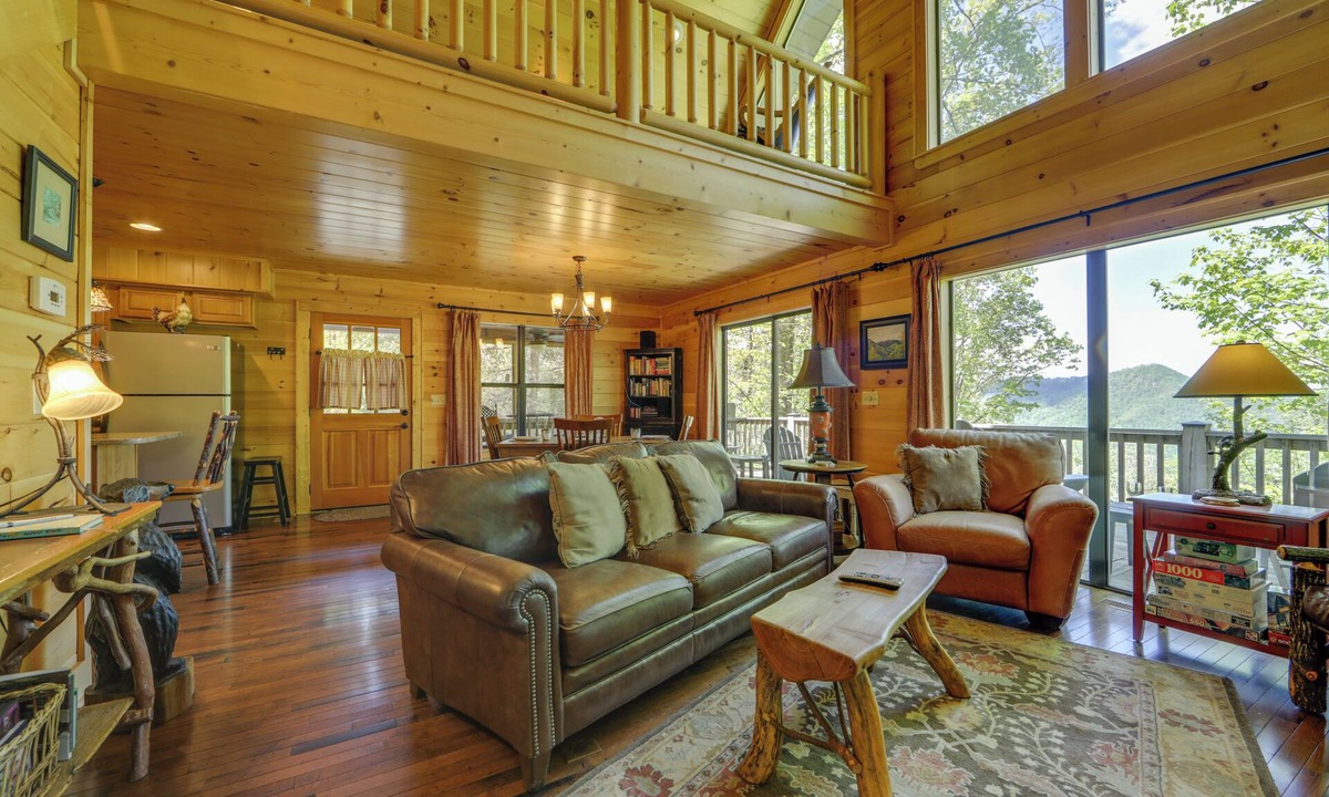 Bryson City Cabin | Hot Tub, Fire Pit & Mtn Views: Bryson City Escape