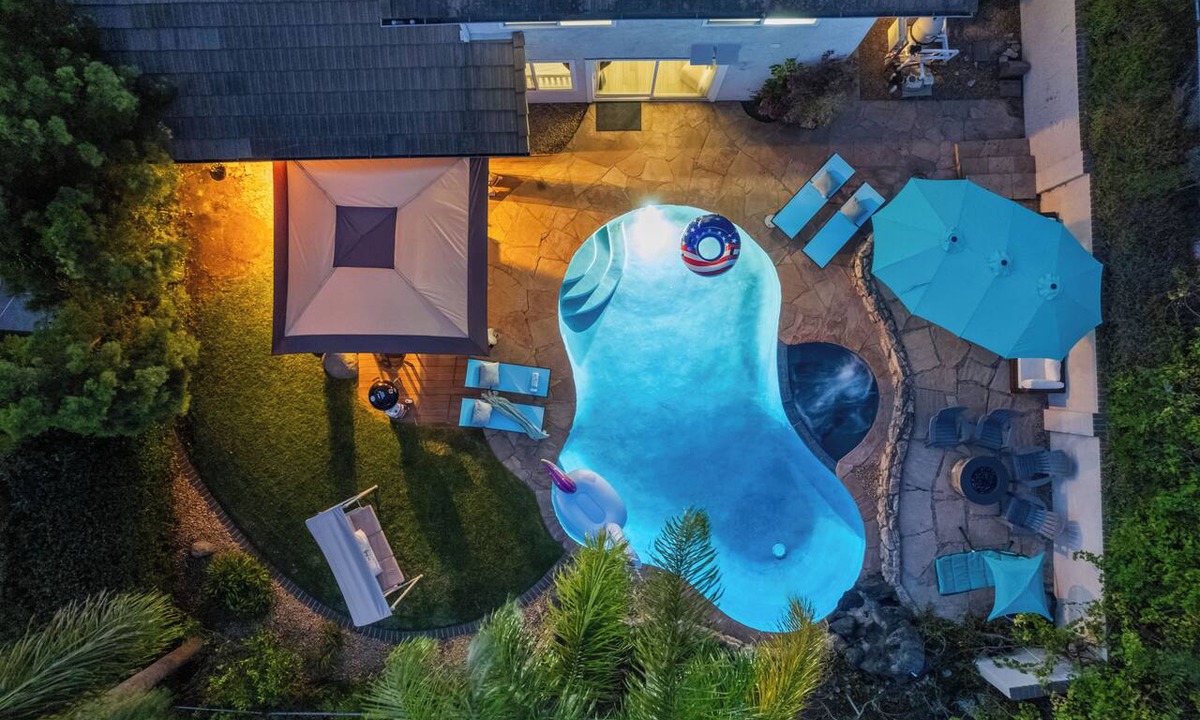 Rancho Penasquitos House | Hot Tub, King Bed, Garage, Grand View, 3BR/2.5Bth