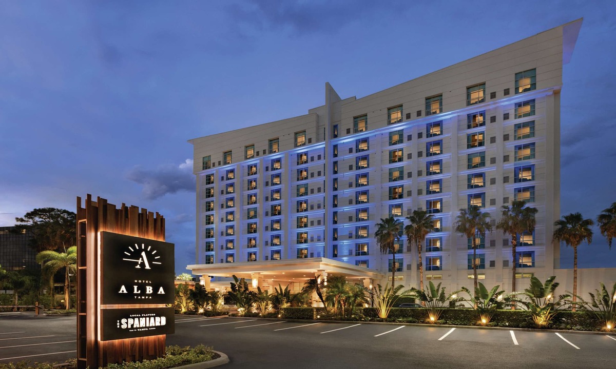 Tampa Hotel | Hotel Alba, Tapestry Collection by Hilton