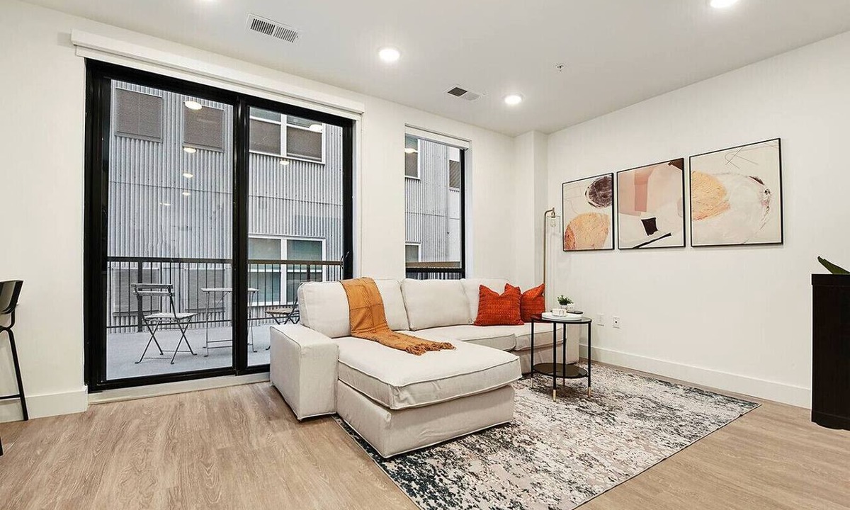 East Liberty Apartment | HULU+GYM+PARKING Near Shopping|UPMC|Universities