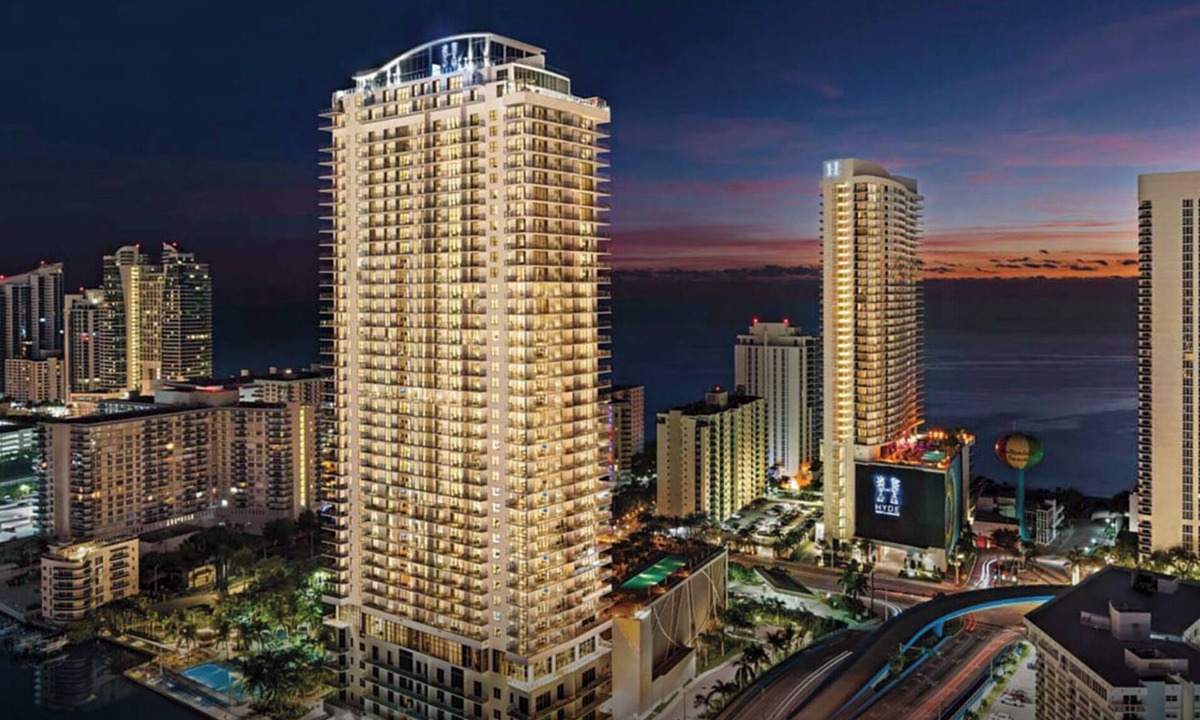 Hollywood South Central Beach Condo | Hyde Beach House by Zelloo