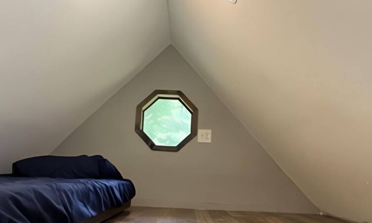 Saluda Cabin | Ideal Location! Free Parking Onsite, Near Green River