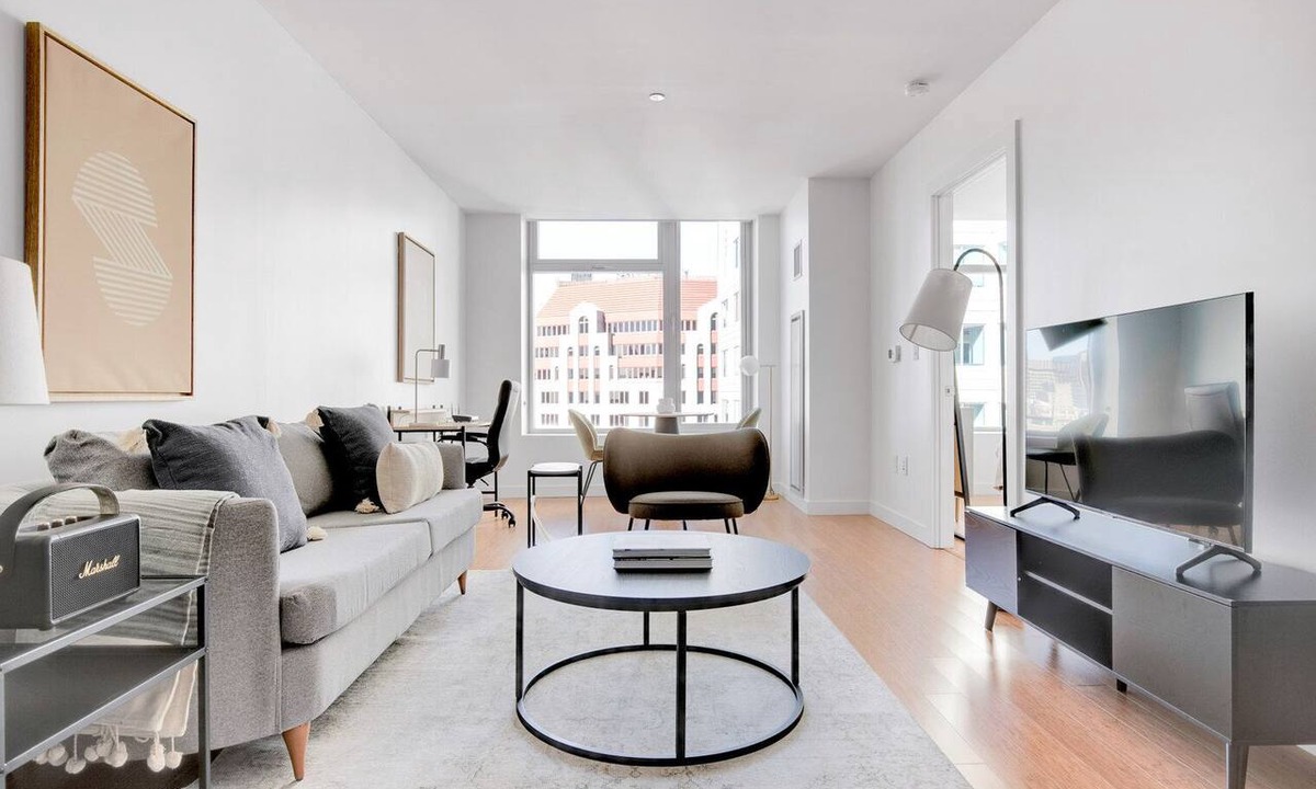 Chinatown Apartment | Impeccable Downtown 1BR w/Gym & W/D, near South Station, by Blueground