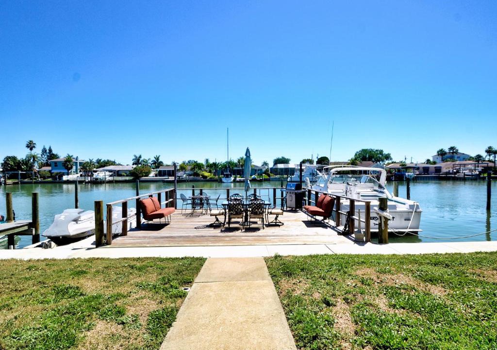 Island Estate Apartment | Island Flat 101 Island Estates 2 Bedroom 2 Bath Condo 23139