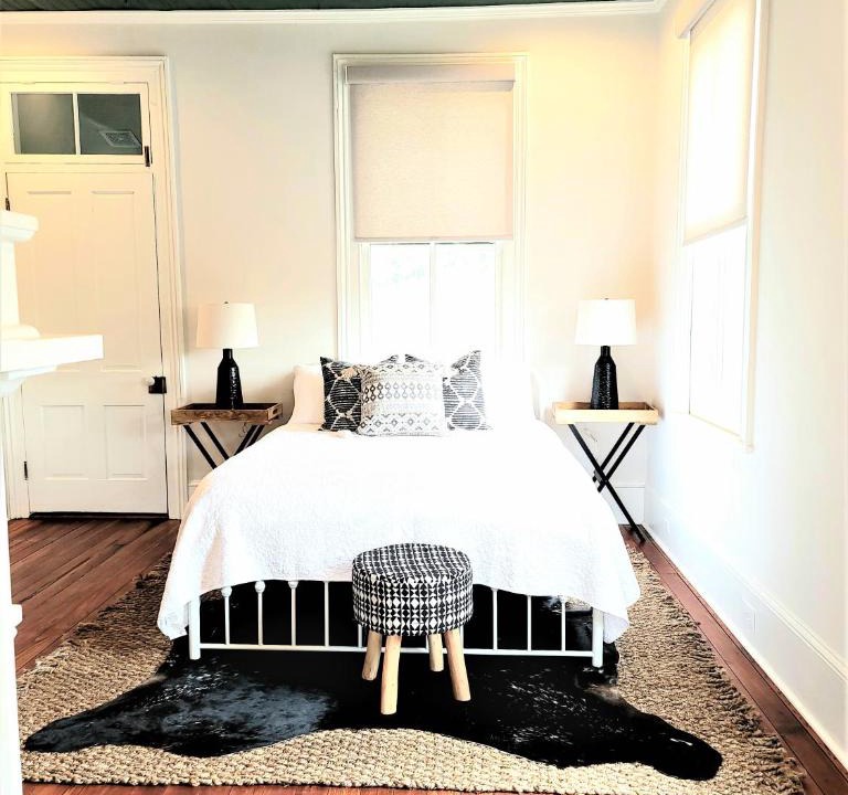 Old East Hill Apartment | Kelley House