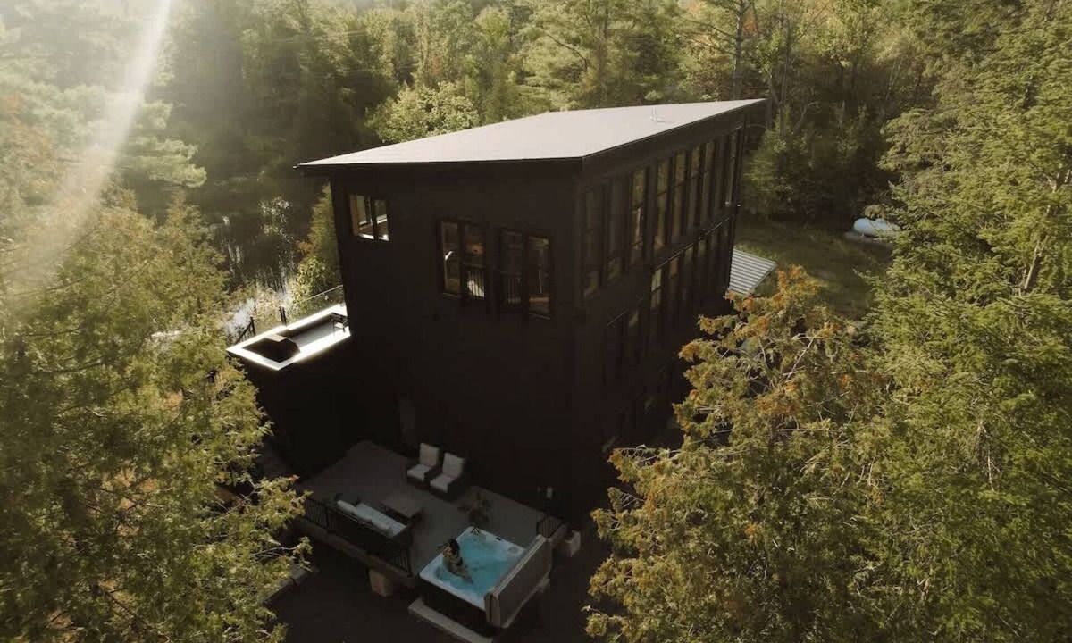 Calabogie Cottage | Killarney Point Lake House