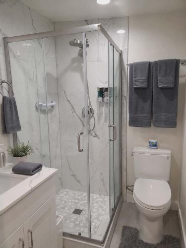 Des Moines House | Knights Quarters