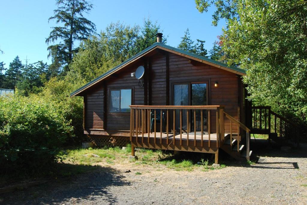 La Conner Resort | La Conner Camping Resort Wheelchair Accessible Cabin 16