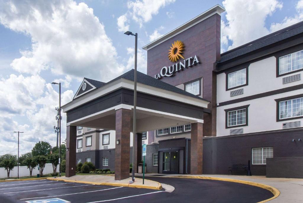 North Chesterfield Hotel | La Quinta Inn by Wyndham Richmond South