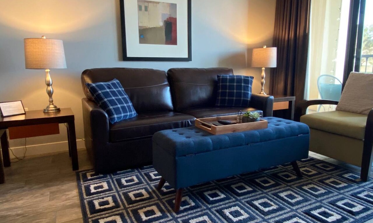 Lake Las Vegas Condo | Lake Las Vegas condo with balcony, lake and golf course view