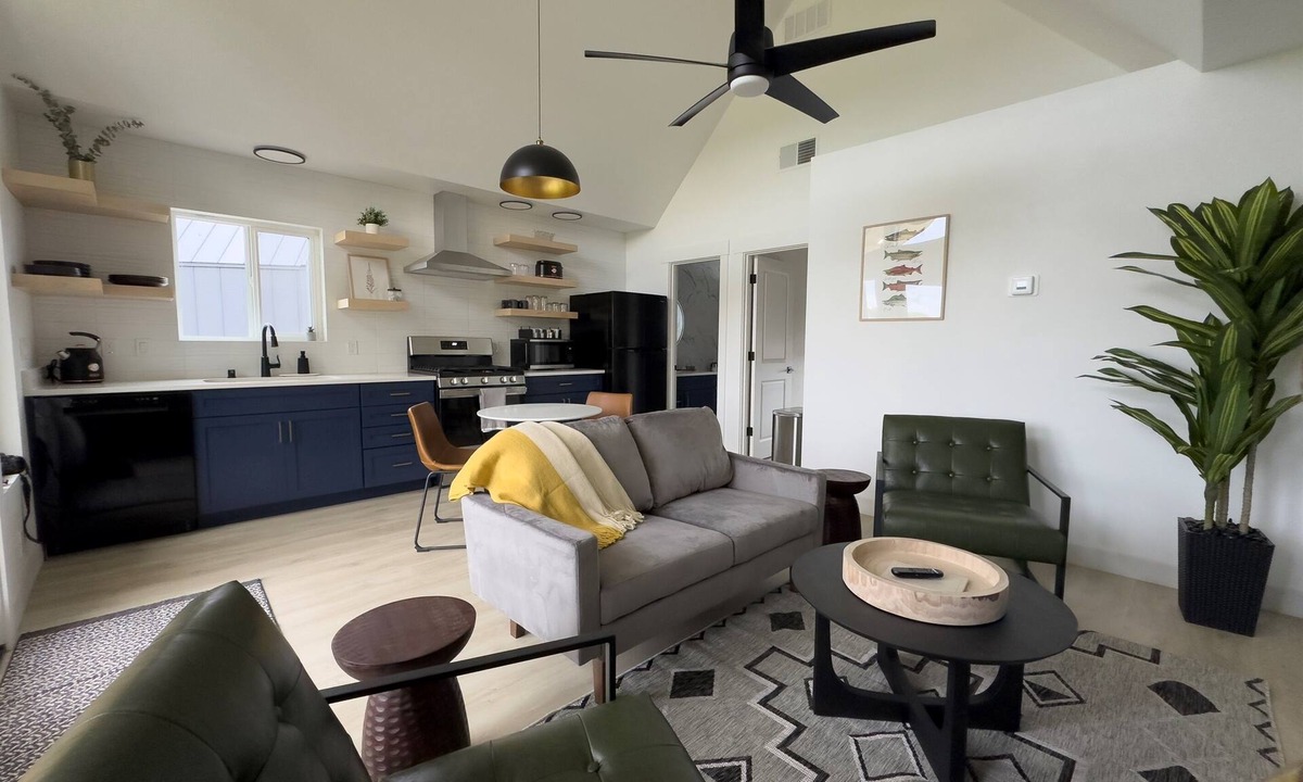 Wasilla Cottage | Lakefront Cottage with Sauna- #2 Coho