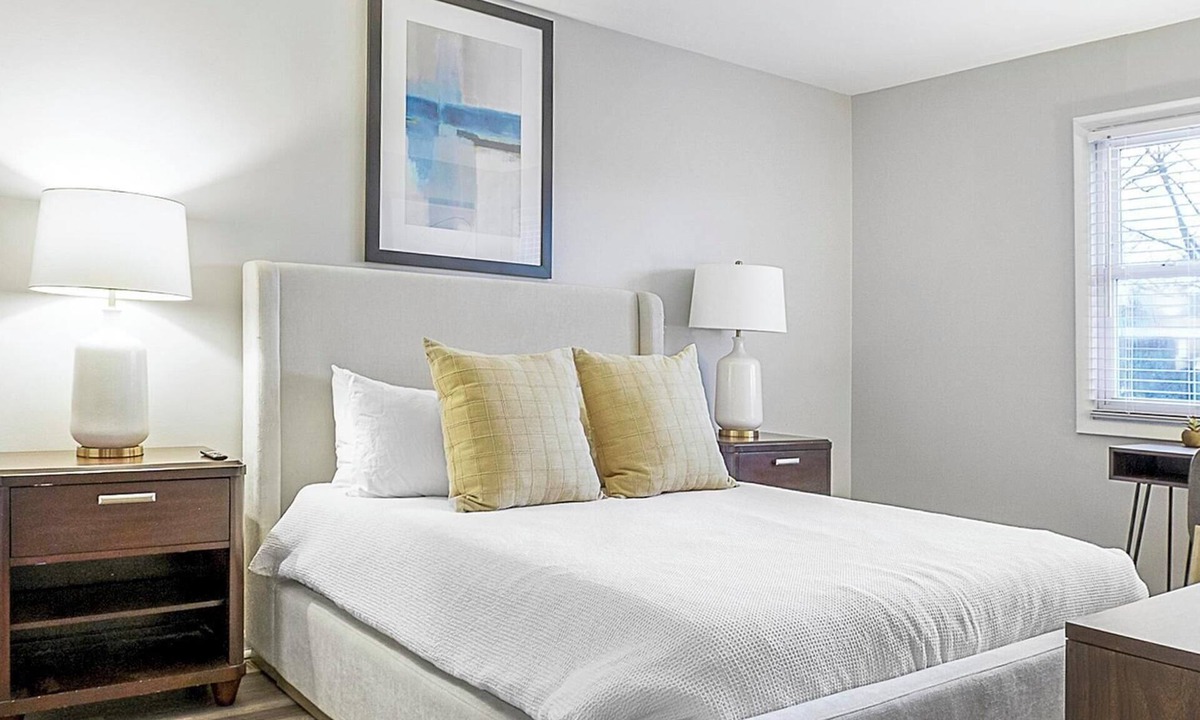 Indianapolis Apartment | Landing | Amazing 2BD, Pool, Gym