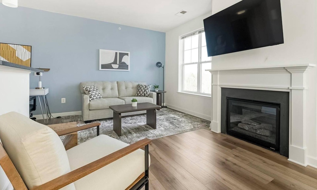 Frederick Apartment | Landing | Amazing 2BD, Gym, Pool