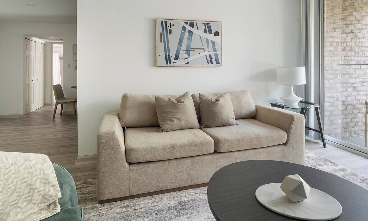 Greenbelt Apartment | Landing | Chic 1BD, Pool, Gym