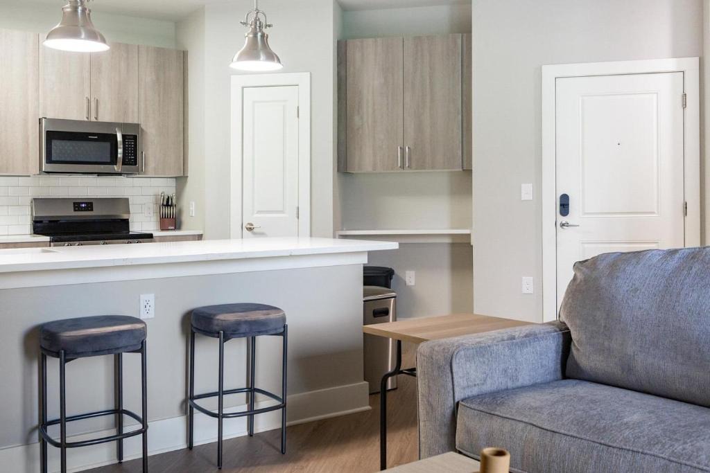 Fort Myers Apartment | Landing Stylish 1BD Gym Clubhouse