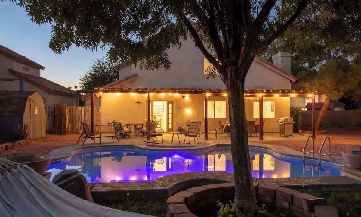 Henderson House | Large 4BR Beauty with Pool & Amazing Backyard!