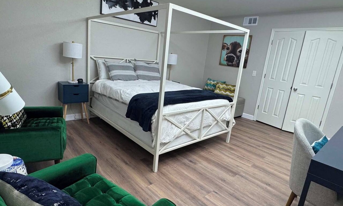 Corona de Tucson House | Large secondary primary bedroom with private bathroom in peaceful, stylish home