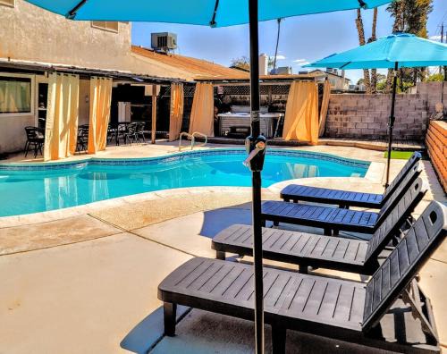 Paradise House | Las Vegas Family Oasis with Pool, Spa near LV-Strip, Airport