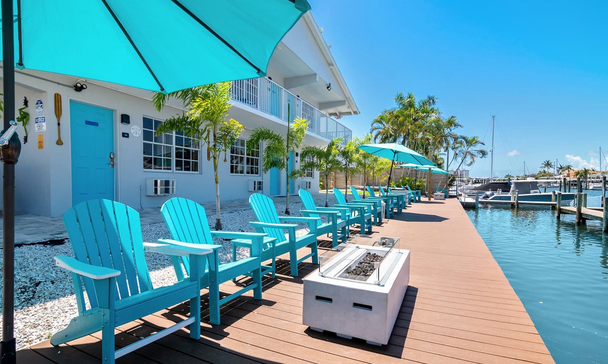 Siesta Isle Hotel | Latitude 26 Waterfront Boutique Resort - Fort Myers Beach