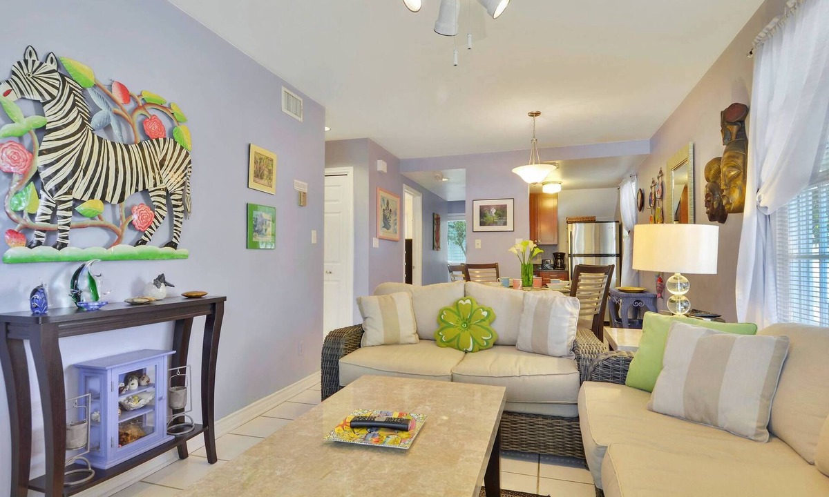 Truman Annex House | Lavender Jungle | Great Location w/Patio & Shared Pool | Month-Long Stays