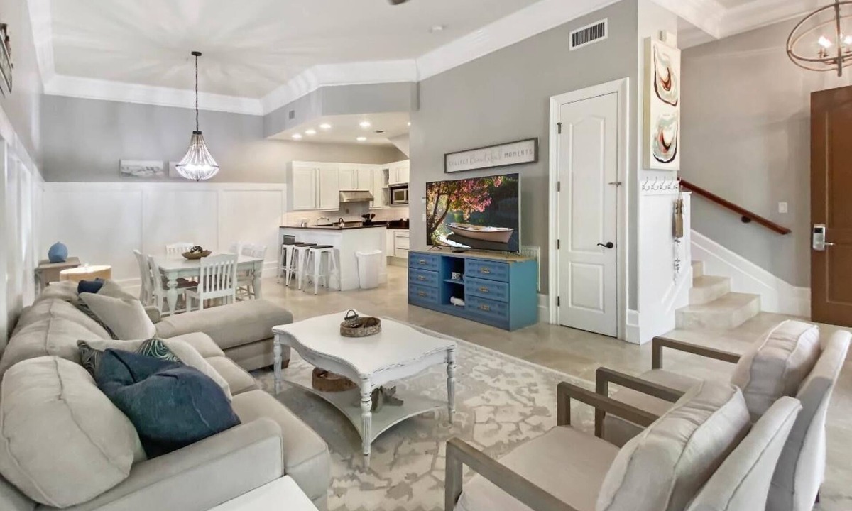 Baytowne Wharf House | Le Jardin Oasis: New Orleans Inspired Luxury, Steps Away from Baytowne Wharf at Sandestin Golf and Beach Resort!
