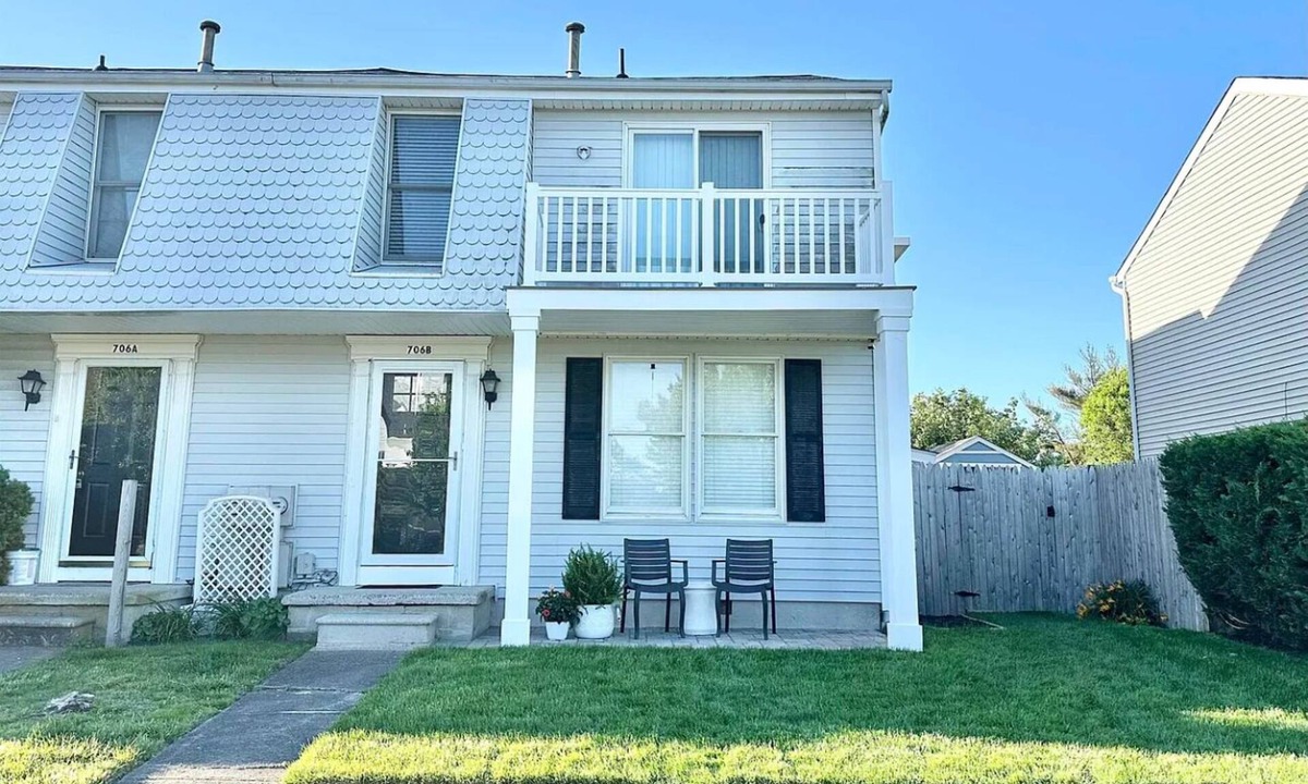 Southend Condo | LOCATION! LOCATION! BAYVIEW From This Beautiful 3-Bedroom Duplex In Brigantine