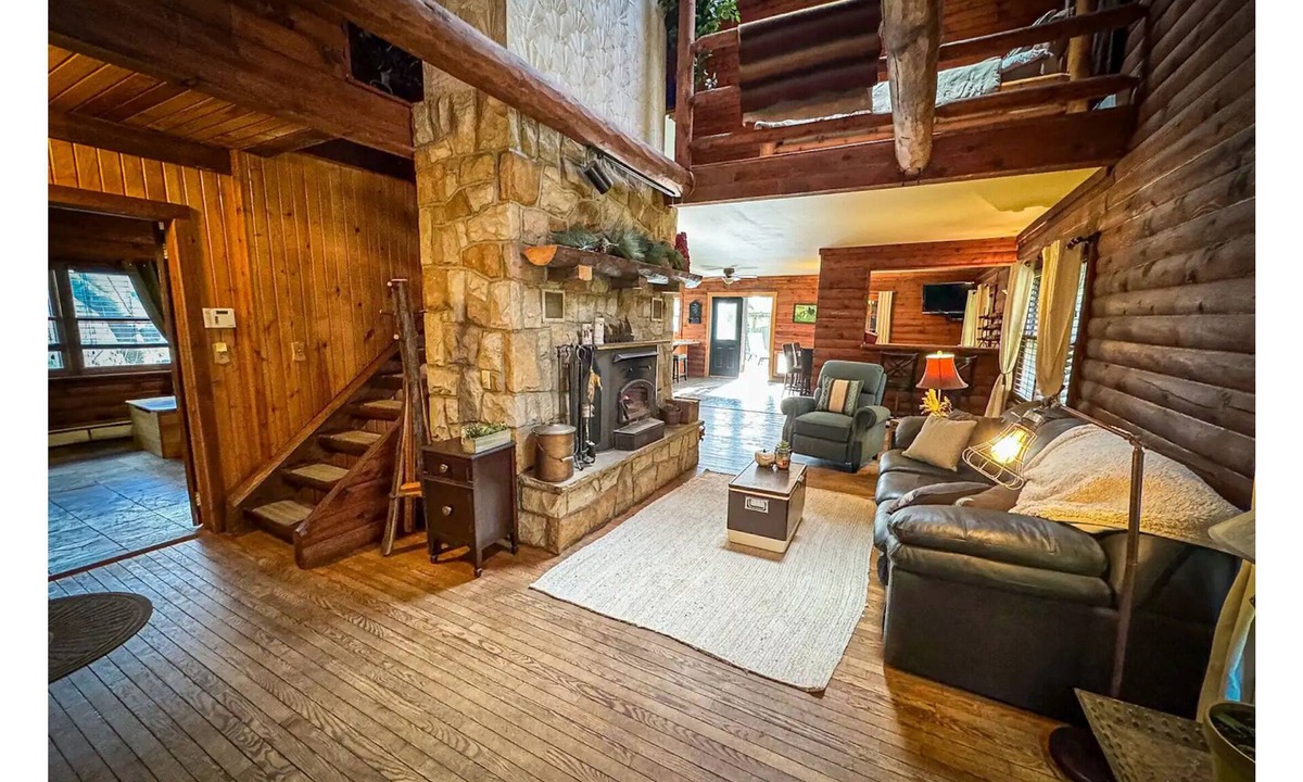 Etna Cabin | Log cabin unique getaway, private, city & river views, hot tub, pet friendly!
