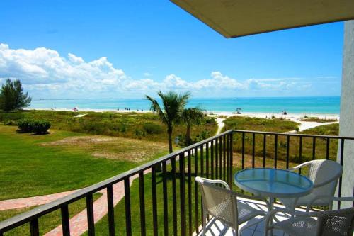 Sanibel House | Loggerhead Cay #112