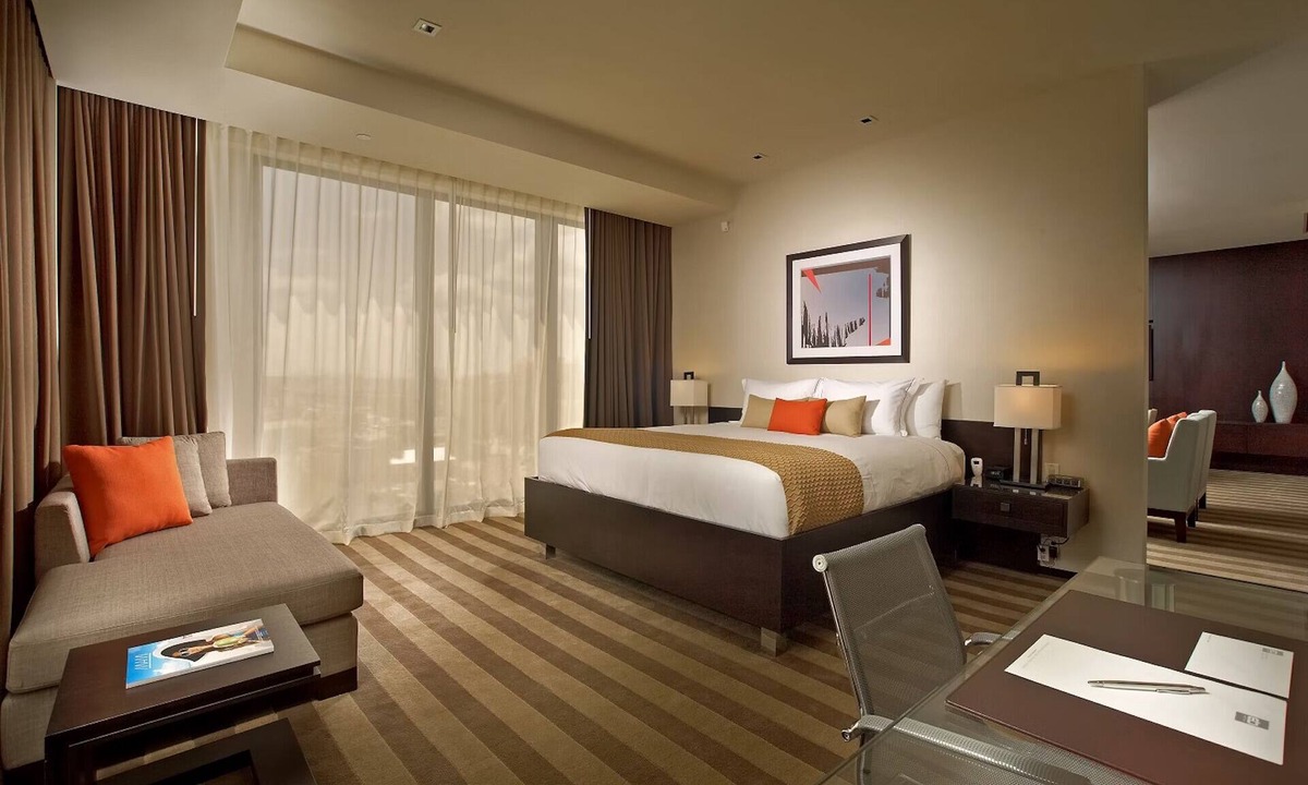 Seybold Hotel | Look No Further! 2 Spacious Rooms w/Large Glass Window, Kitchen & Living Room
