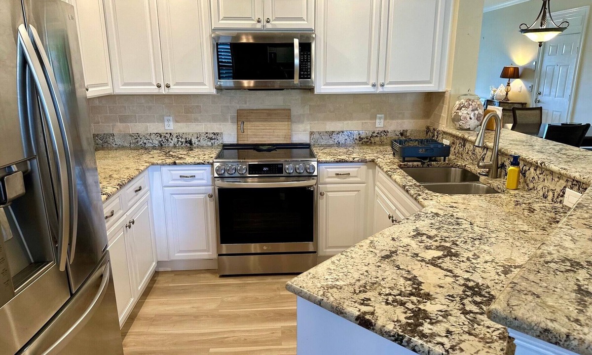 Pelican Condo | Lovely 2-bedroom, 2-bath condo with AC in SW Cape Coral