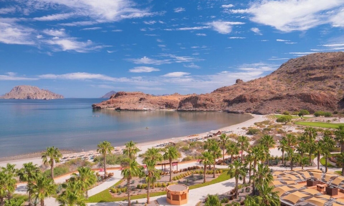 Nopolo Apartment | Luxurious Oceanfront Escape in Loreto’s Natural Paradise