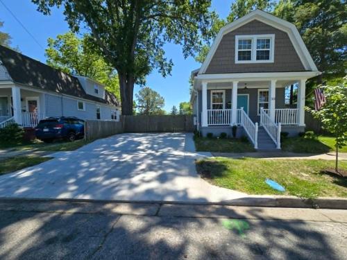 Ocean View House | Luxury 2-Bedroom House in superb Norfolk With Cool AC and Charm