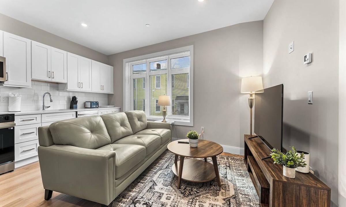 Prospect Hill Apartment | Luxury 2bd/2ba near Cabmridge u74a