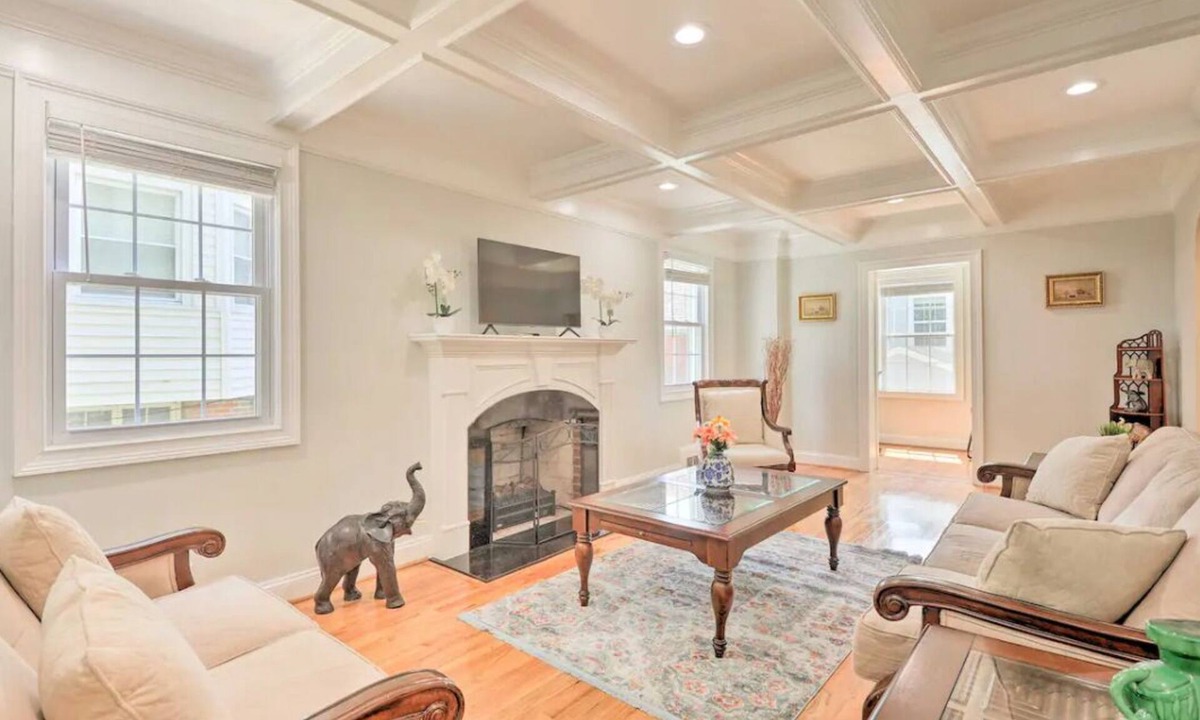 Brightwood House | Luxury 7BR DC Home Near Metro - Perfect for Groups