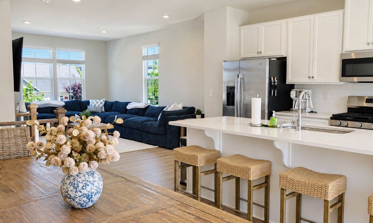 Bayside House | Luxury Coastal Townhome Steps from Clubhouse/Pools