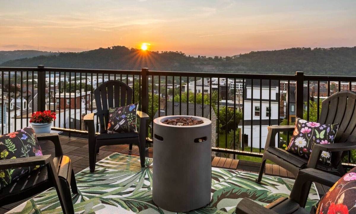 Lawrenceville House | Luxury Over Lawrenceville. Stylish & Serene