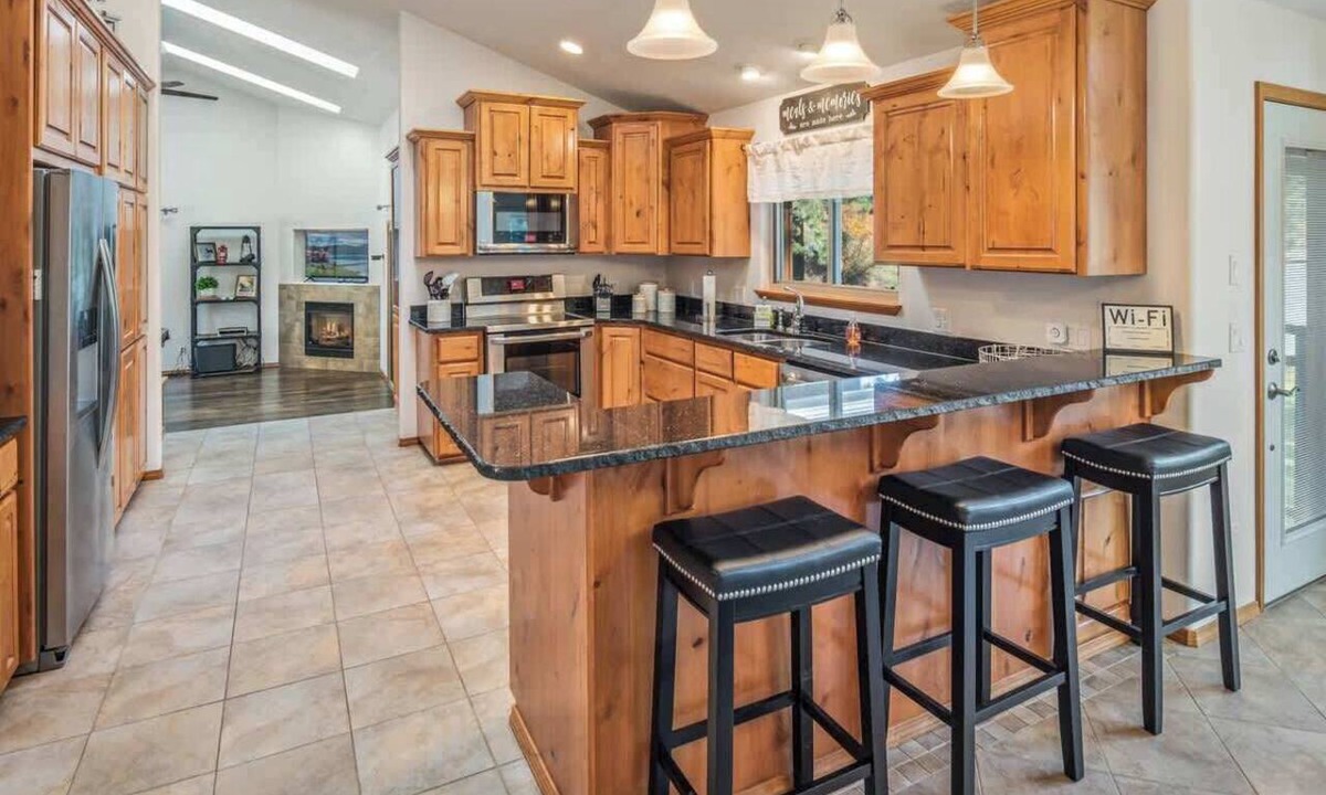 Post Falls House | Luxury Riverfront Escape with Kayaks & Views