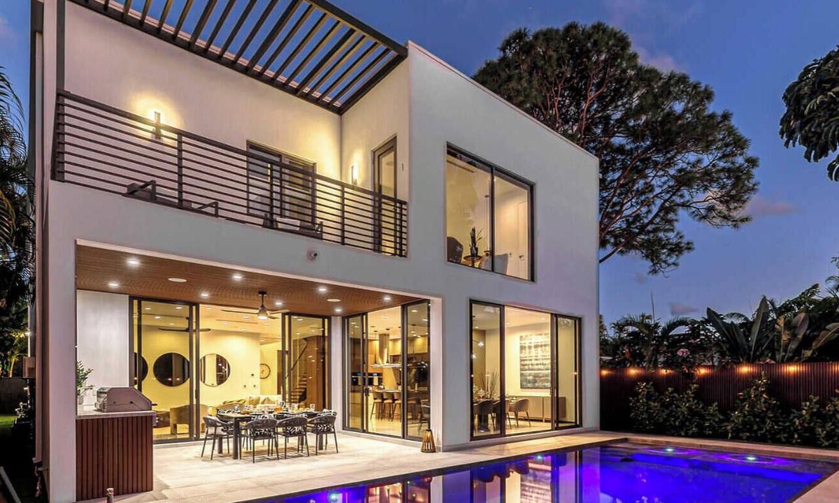 Victoria Park House | LVS Villa Enclave- Brand New Luxe Las Olas Beach Villa