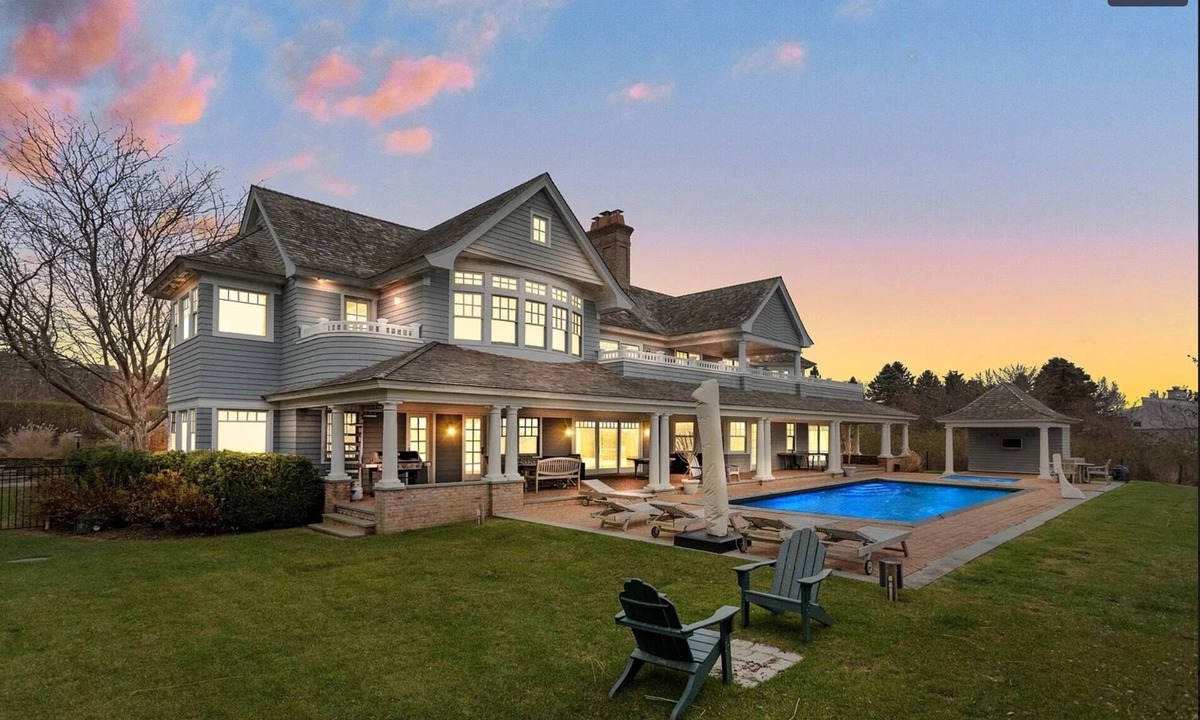 Montauk House | Magnificent private family retreat overlooking Lake Montauk