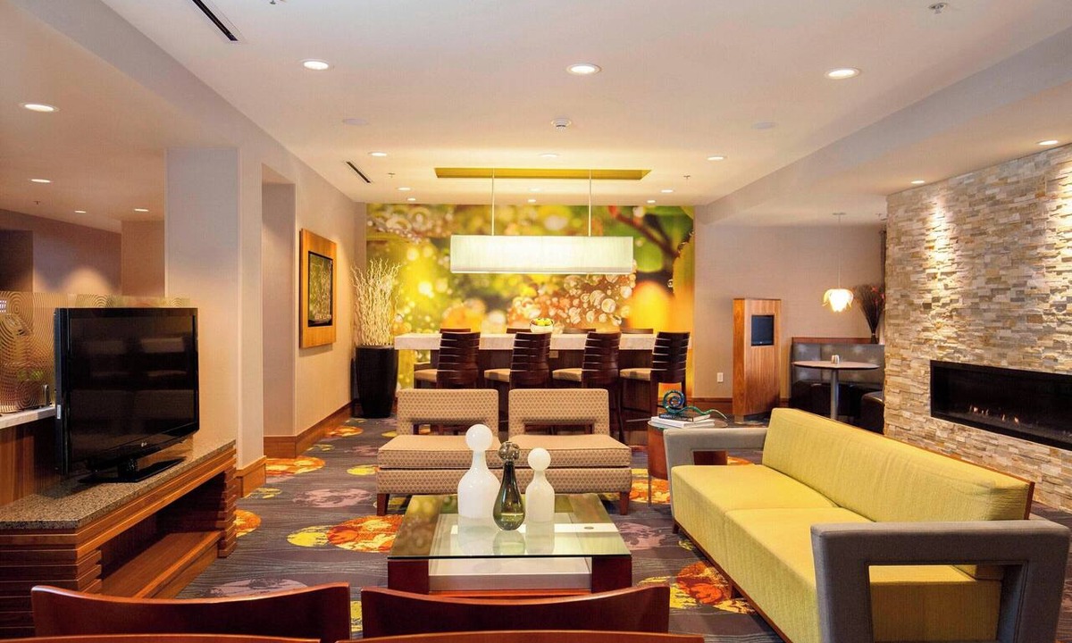 Ithaca Hotel | Marriott Ithaca | 2 Queen | Ithaca Commons, Finger Lakes, Indoor Pool